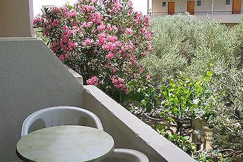 Voula Apartments Aegina Exterior photo