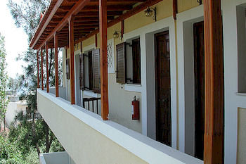 Voula Apartments Aegina Exterior photo
